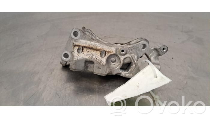 Ford Tourneo Engine mount bracket 