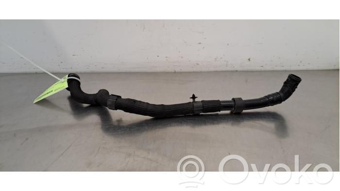 Engine coolant pipe/hose