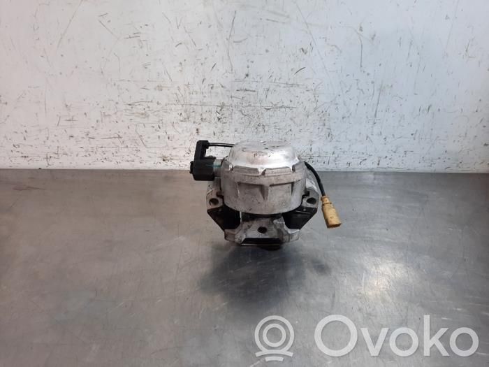 Audi A7 S7 4G Engine mount bracket 