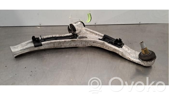 Mercedes-Benz CLA C117 X117 W117 Braccio di controllo sospensione anteriore 