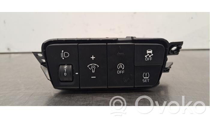 Headlight level height control switch   84757H8AA0