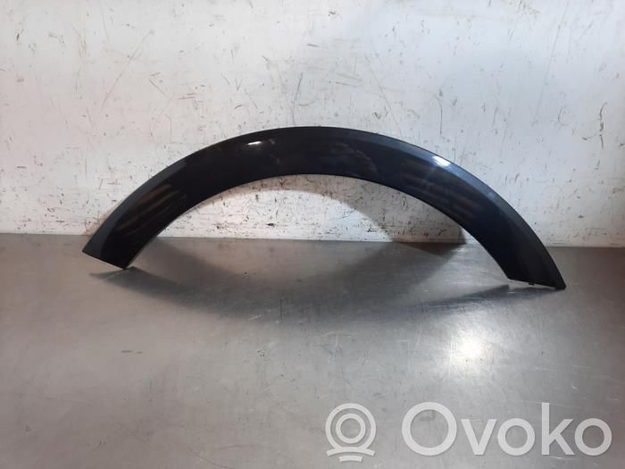 Moldura de la aleta trasera   82A853817