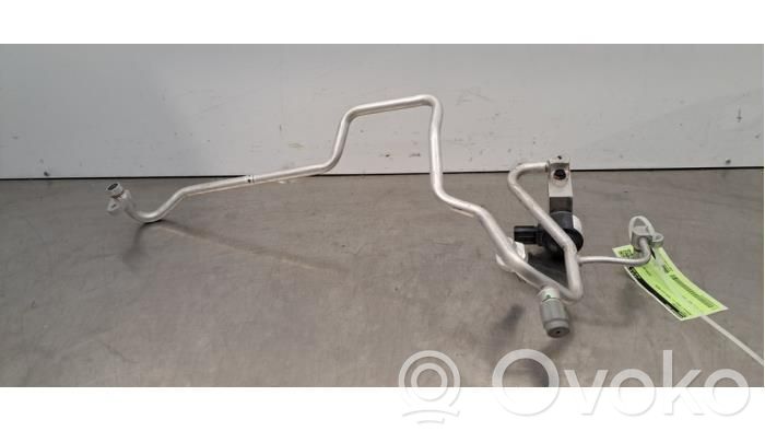 Renault Megane E-Tech Ilmastointilaitteen putki (A/C) 