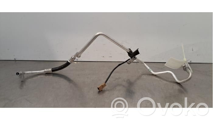 Renault Megane E-Tech Ilmastointilaitteen putki (A/C) 