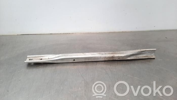 Audi A4 S4 B9 8W Pas przedni 