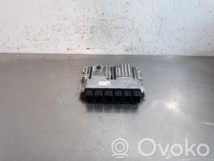 BMW 1 F40 Engine control unit/module 