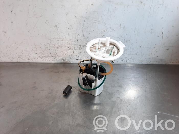 Volvo XC40 Bomba interna de combustible 