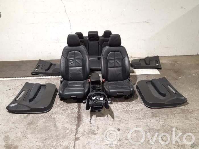 Interior set