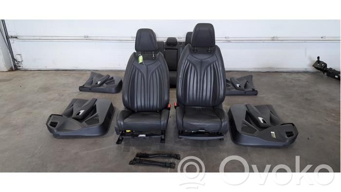 Interior set