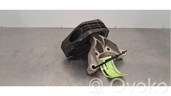 Opel Mokka B Engine mount bracket 