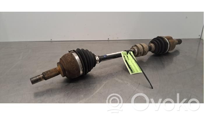 Nissan Micra K14 Eje de transmisión delantero 