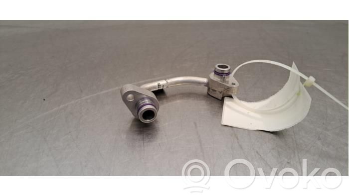 Porsche Taycan 9J1 Ilmastointilaitteen putki (A/C) 