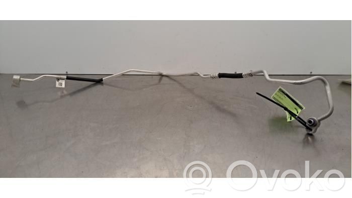 BMW X5 G05 Ilmastointilaitteen putki (A/C) 