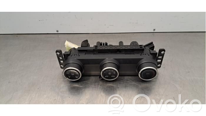 Citroen e-C3 Climate control unit 
