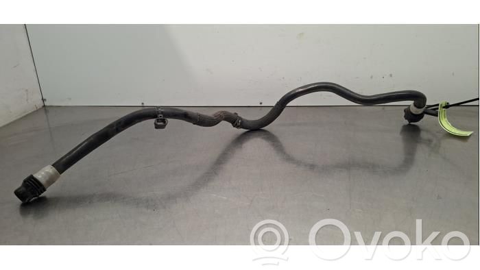 Tesla Model Y Engine coolant pipe/hose 