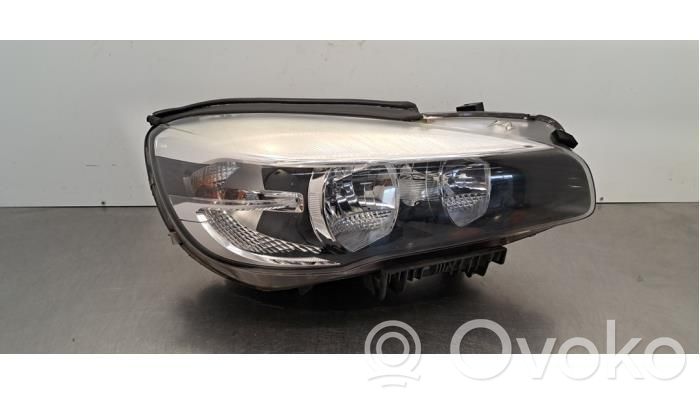 BMW 2 F46 Lampa przednia 