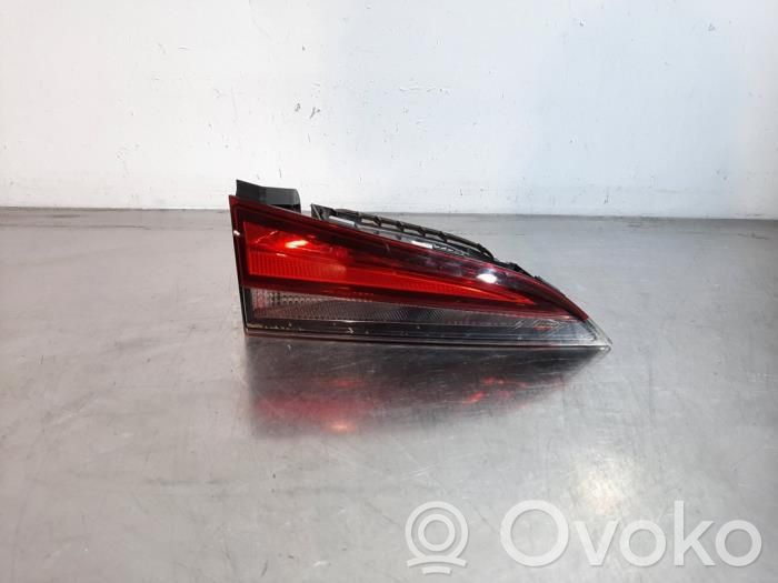 Skoda Kamiq Lampă spate în caroserie 