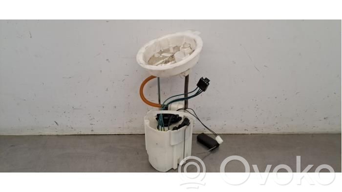 BMW 2 F45 Pompa paliwa w zbiorniku 