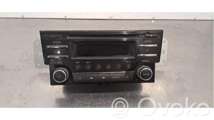 Panel / Radioodtwarzacz CD/DVD/GPS   281855JN0B