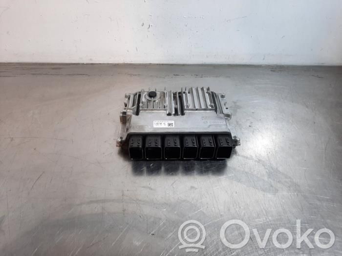 BMW 1 F40 Engine control unit/module 