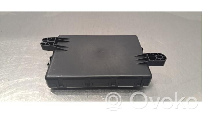 MG ZS Korin keskiosan ohjainlaite 