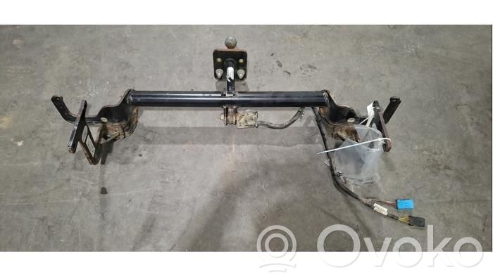 Peugeot Expert Vetokoukkusarja 