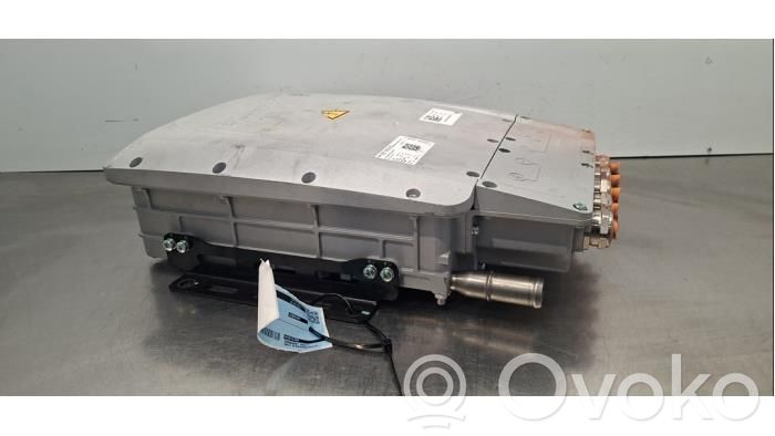 Inversor/convertidor de voltaje   463516160,46350828,6000100432
