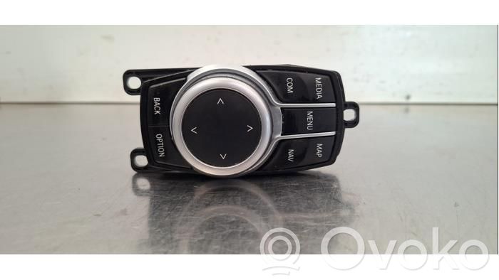 BMW X1 F48 F49 Przyciski multifunkcyjne 