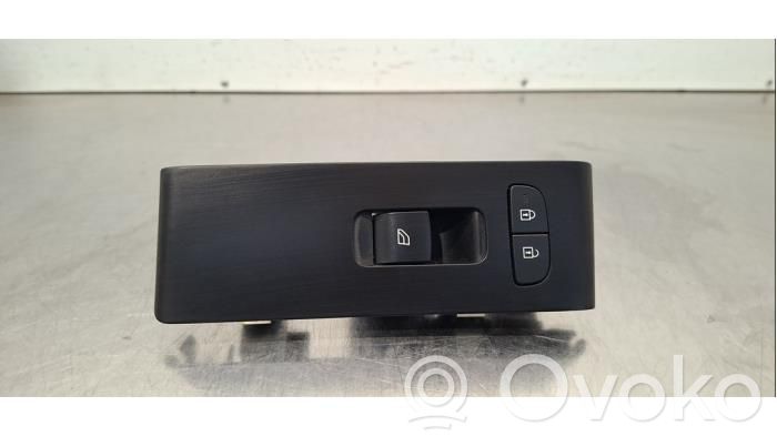 Volvo XC40 Central locking switch button 