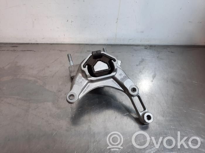 Citroen e-C3 Gearbox mounting bracket 
