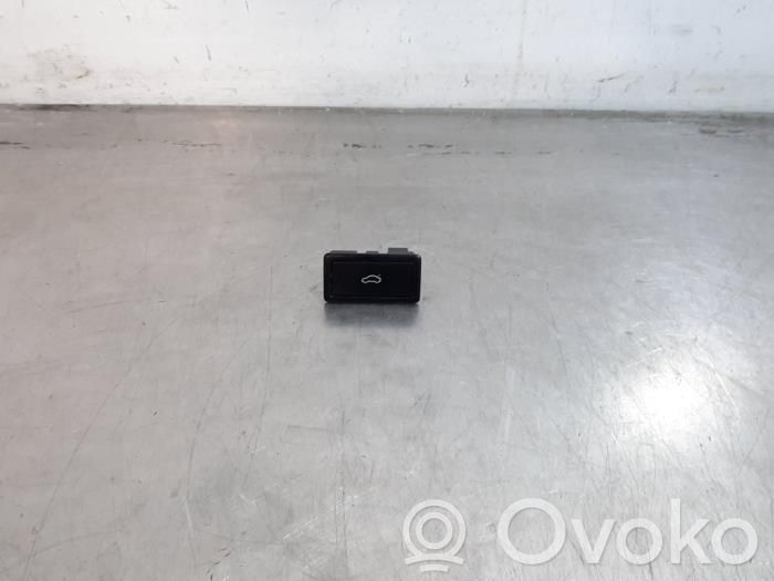Skoda Kamiq Interruptor de apertura del maletero/compartimento de carga 