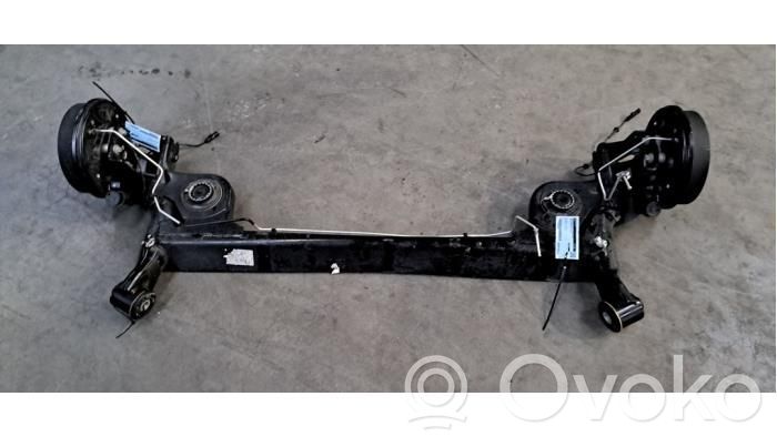 Eje trasero   555018315R,555018298R