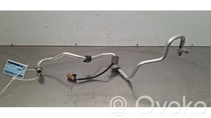 Renault Megane E-Tech Ilmastointilaitteen putki (A/C) 