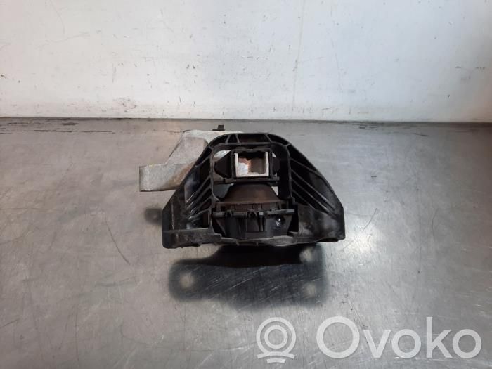 Engine mount bracket   112323200R