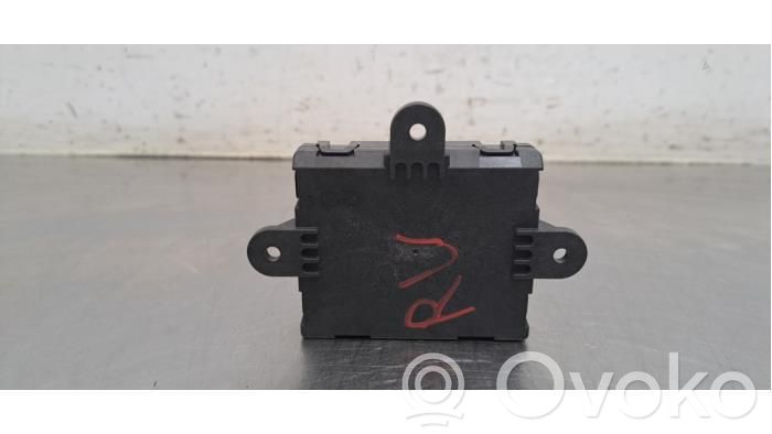 Door central lock control unit/module   HPLA14D618BF