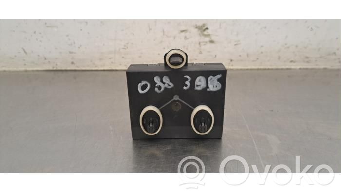 Audi A1 Unidad de control/módulo del bloqueo de puertas 