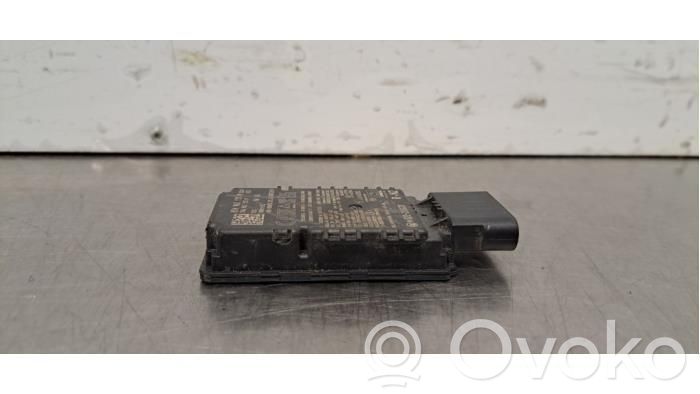 Porsche Macan (95C) Antenna control unit 