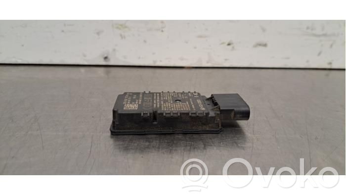 Porsche Macan (95C) Antenna control unit 