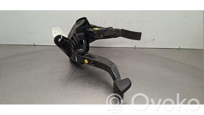 Pedal assembly   6C1721058D