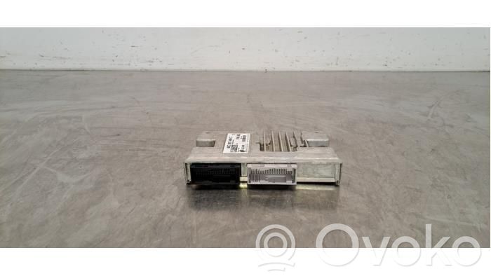 Audi A5 Väylän ohjainlaite 