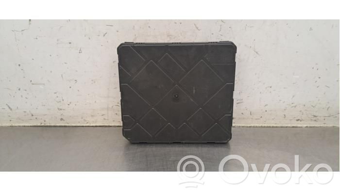 Volkswagen Polo VI Modul de control caroserie central