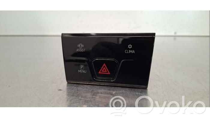 Volkswagen Golf VIII Comutator lumini pericol 