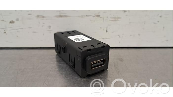 Enchufe conector USB   N1WT19J252AB,2768766