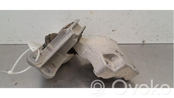 Nissan Micra K14 Engine mount bracket 