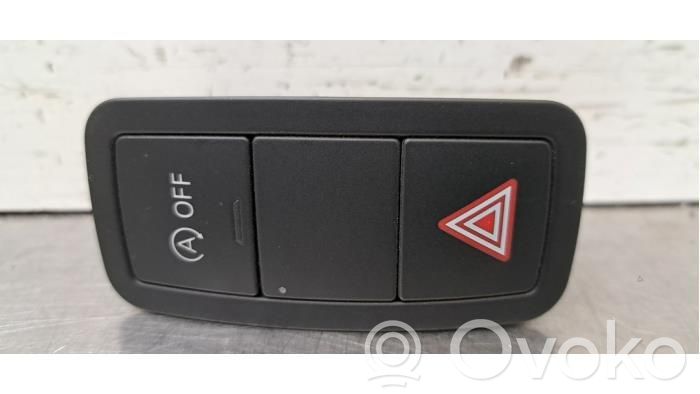 Hazard light switch   8X0959672H