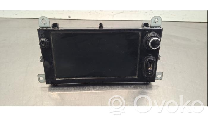 Panel / Radioodtwarzacz CD/DVD/GPS   281155201R