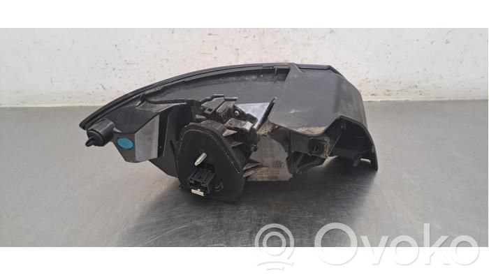 Peugeot 208 II Lampă spate în caroserie 