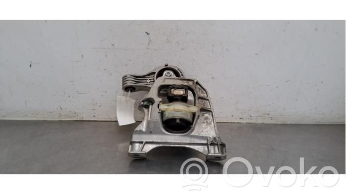 Opel Vivaro Gearbox mounting bracket 