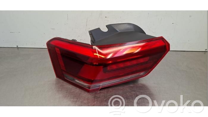 Luz trasera/de freno   10A945095B