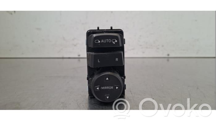 Sivupeilin kytkin   93530G3010